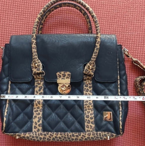 Joanel Quilted & Plain Black & Faux Leopard Trim Handbag (Large) - Picture 15 of 16